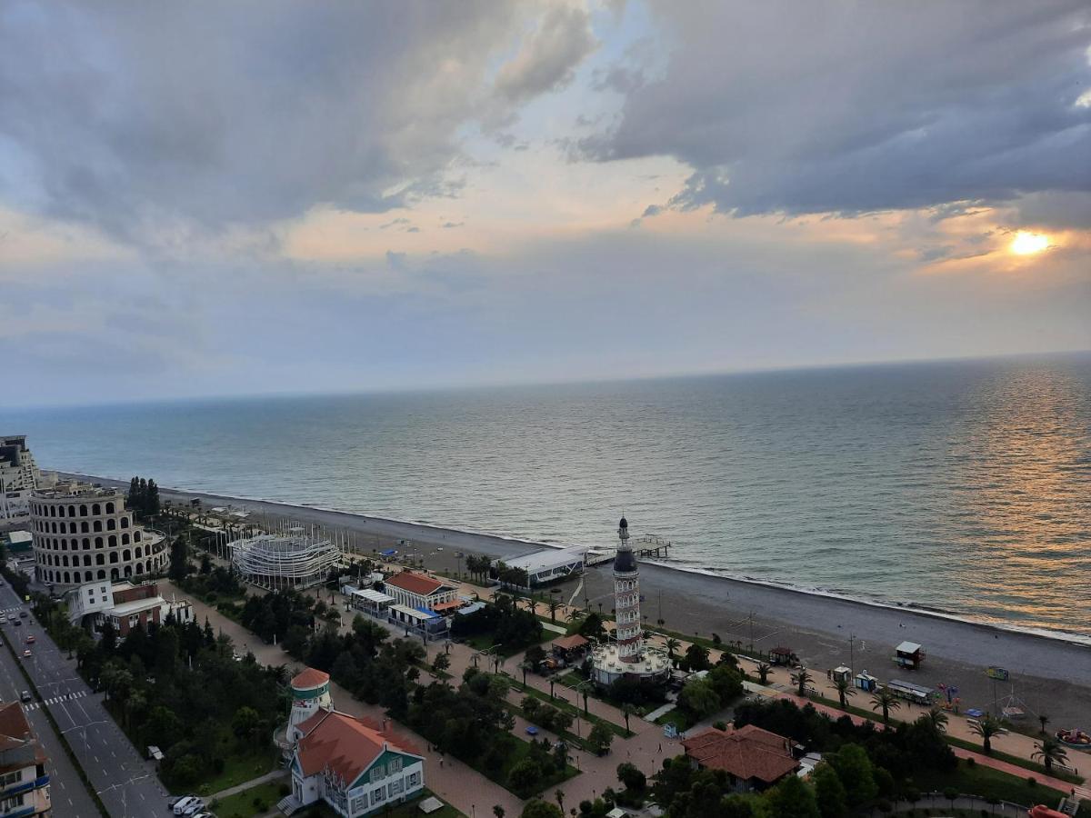 The Best Beach Aparthotel Orbi City Batumi Exterior foto