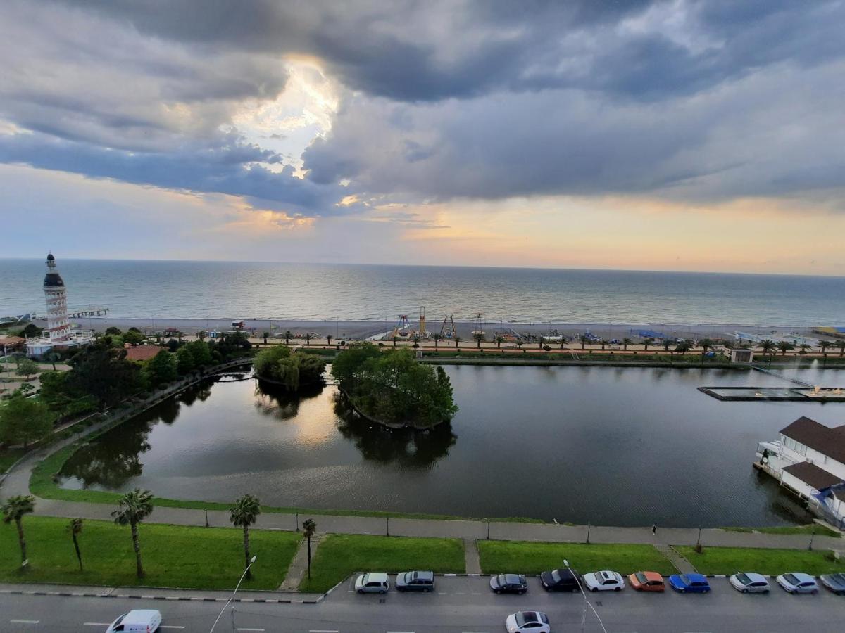 The Best Beach Aparthotel Orbi City Batumi Exterior foto